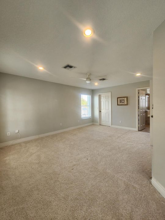 For Rent: $4,500 (4 beds, 2 baths, 2197 Square Feet)