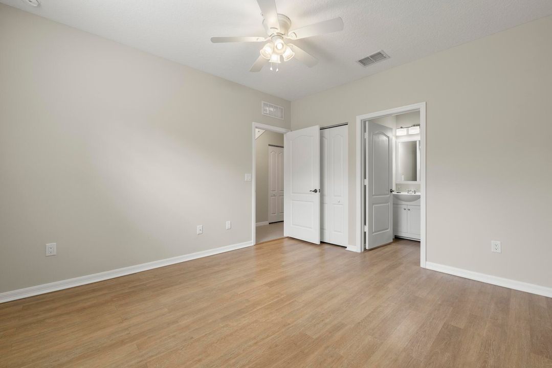 For Sale: $339,900 (3 beds, 3 baths, 1950 Square Feet)