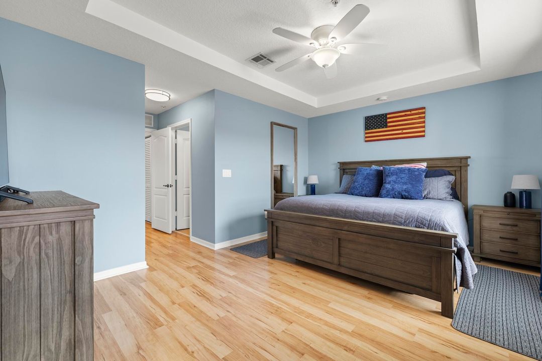 For Sale: $339,900 (3 beds, 3 baths, 1950 Square Feet)