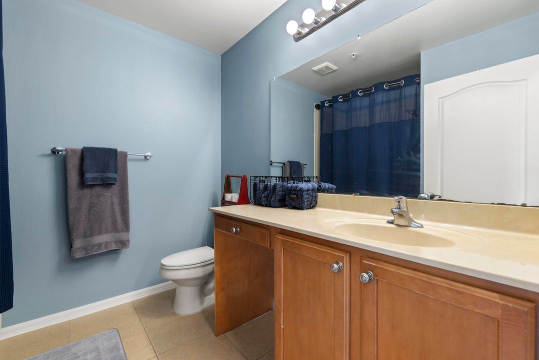 For Sale: $339,900 (3 beds, 3 baths, 1950 Square Feet)