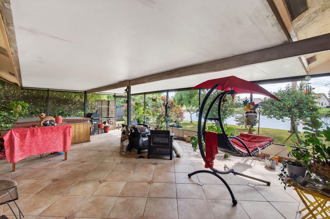 Active With Contract: $470,000 (3 beds, 2 baths, 1775 Square Feet)