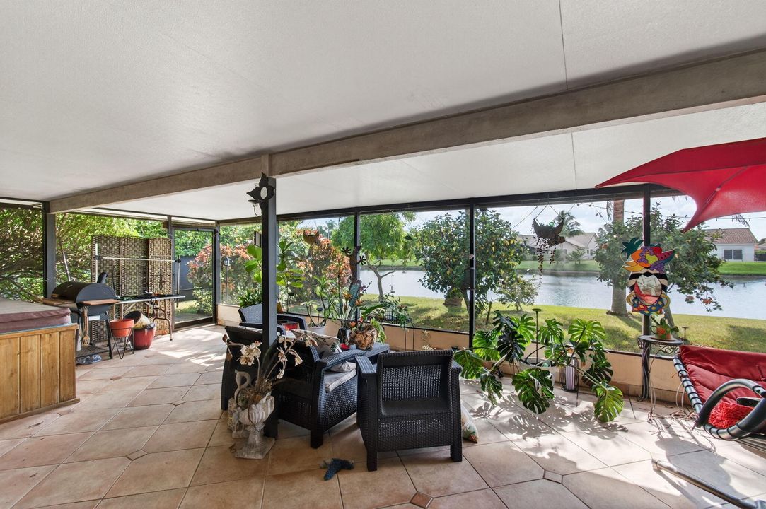 Active With Contract: $470,000 (3 beds, 2 baths, 1775 Square Feet)