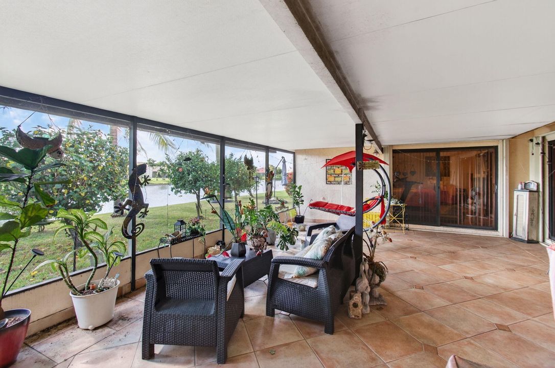 Active With Contract: $470,000 (3 beds, 2 baths, 1775 Square Feet)