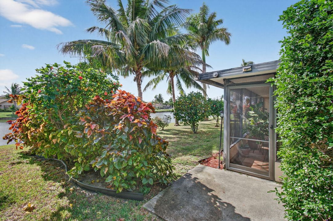 Active With Contract: $470,000 (3 beds, 2 baths, 1775 Square Feet)