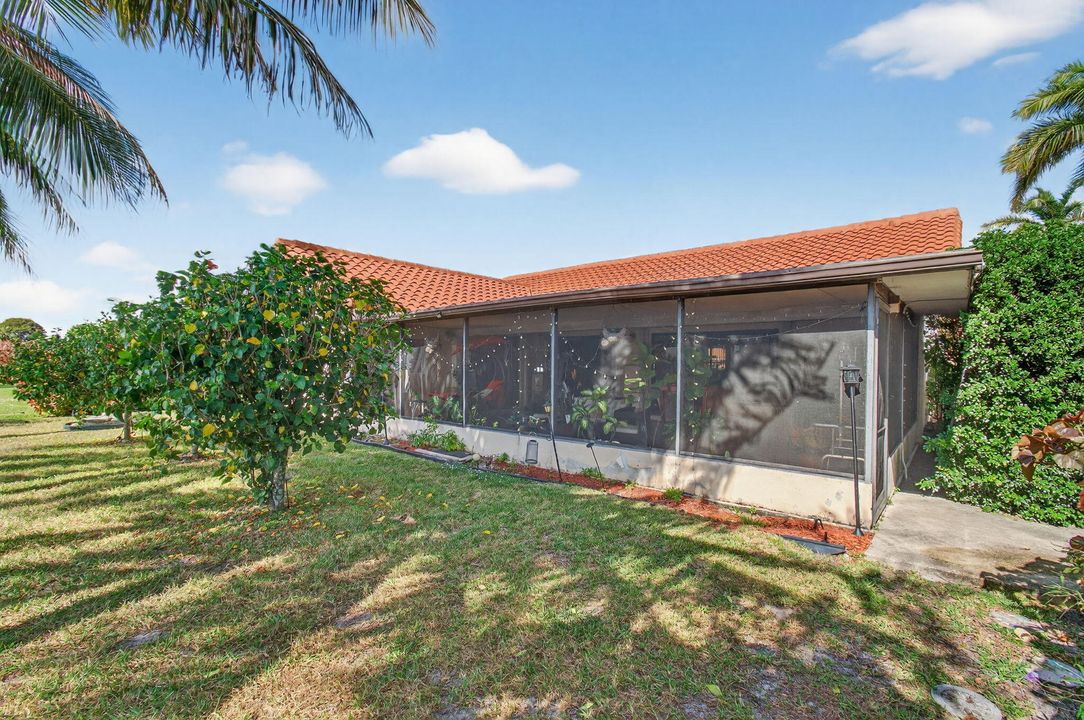 Active With Contract: $470,000 (3 beds, 2 baths, 1775 Square Feet)