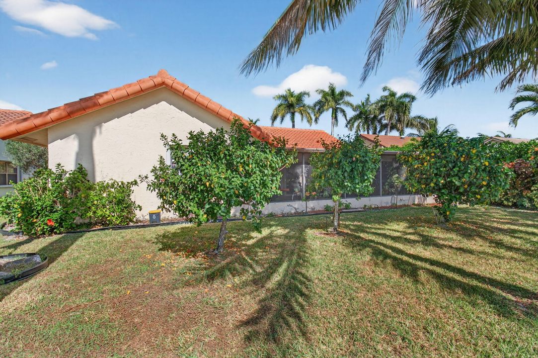 Active With Contract: $470,000 (3 beds, 2 baths, 1775 Square Feet)