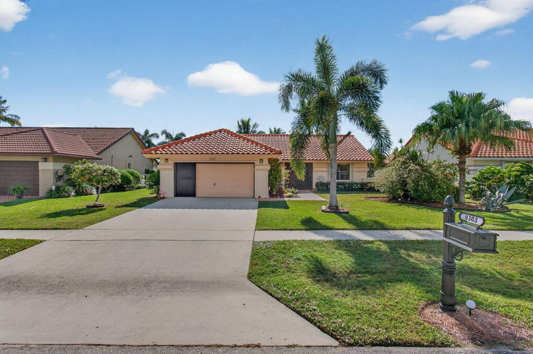 Active With Contract: $470,000 (3 beds, 2 baths, 1775 Square Feet)