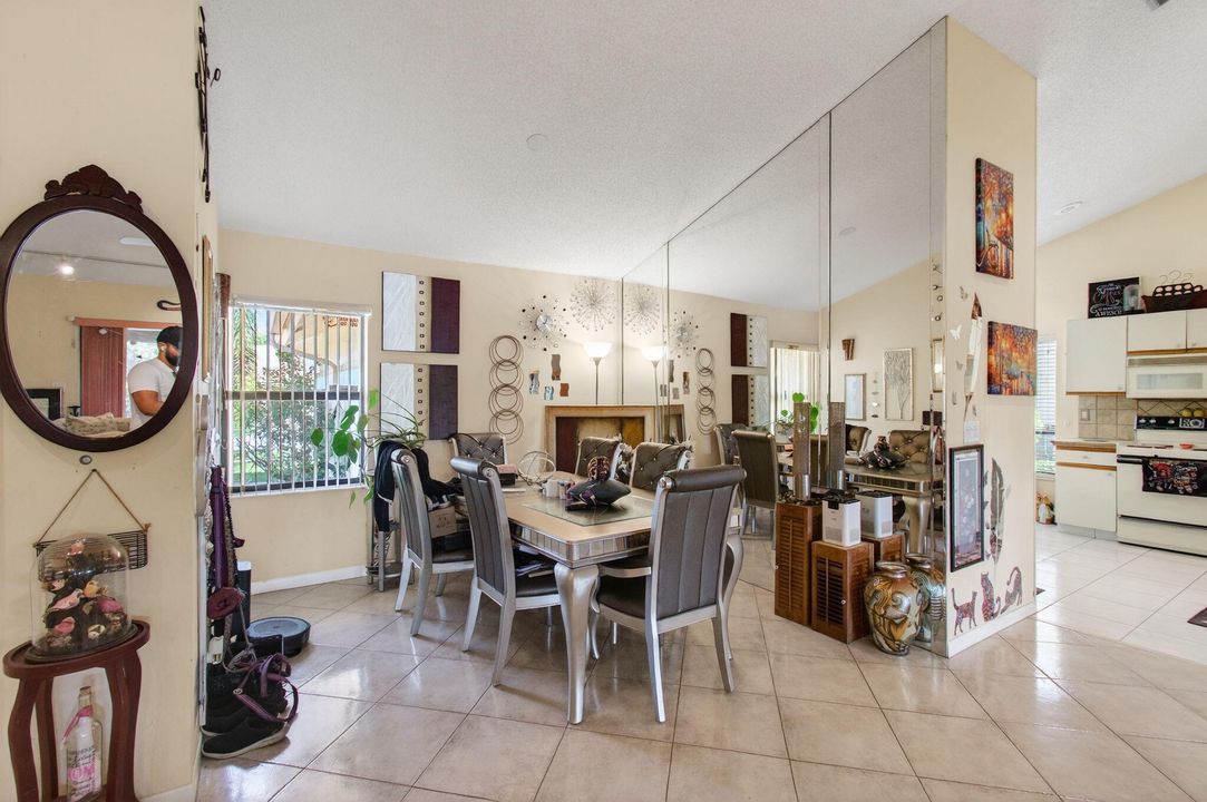 Active With Contract: $470,000 (3 beds, 2 baths, 1775 Square Feet)