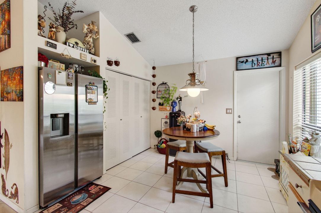 Active With Contract: $470,000 (3 beds, 2 baths, 1775 Square Feet)