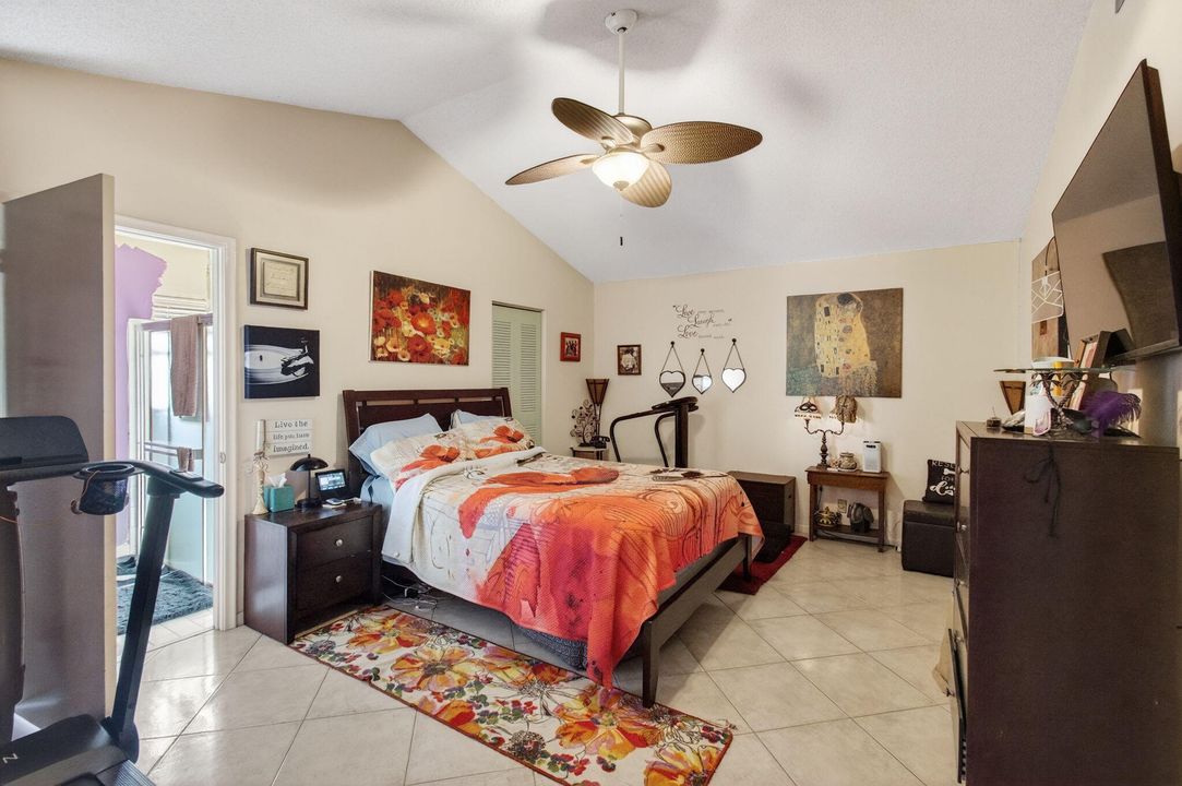 Active With Contract: $470,000 (3 beds, 2 baths, 1775 Square Feet)