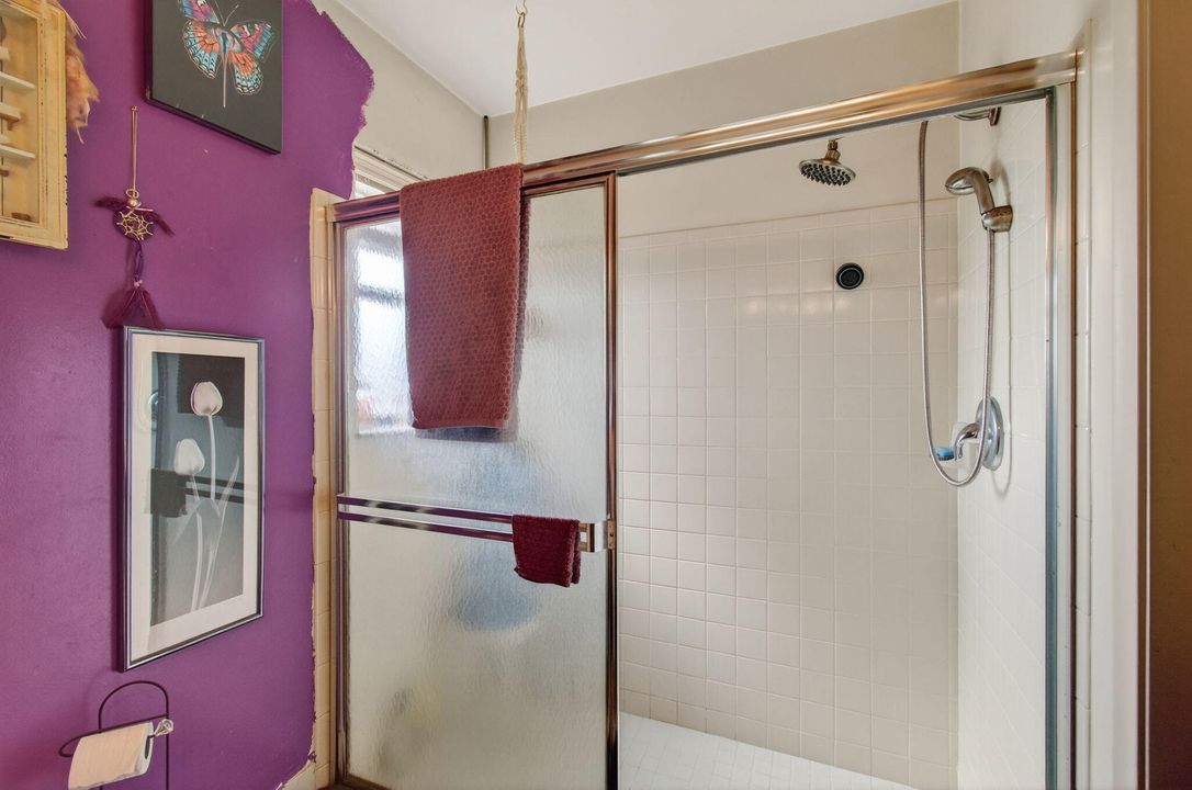 Active With Contract: $470,000 (3 beds, 2 baths, 1775 Square Feet)