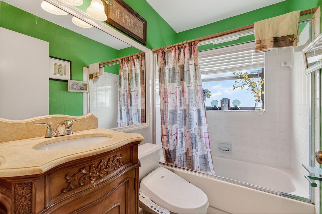 Active With Contract: $470,000 (3 beds, 2 baths, 1775 Square Feet)