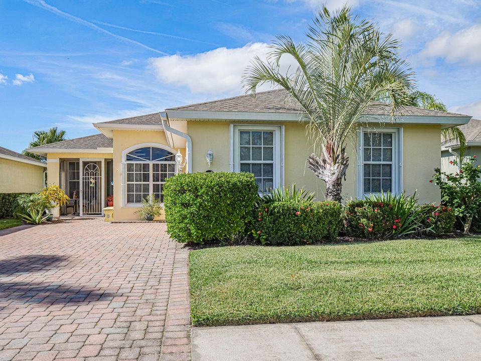 На продажу: $379,900 (3 спален, 2 ванн, 1529 Квадратных фут)