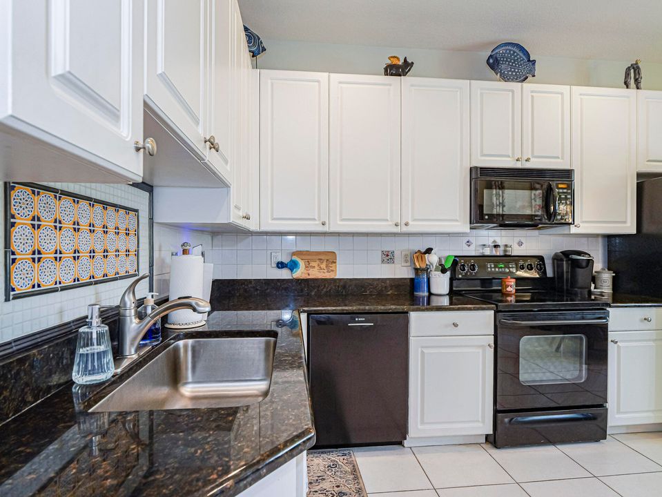 На продажу: $379,900 (3 спален, 2 ванн, 1529 Квадратных фут)