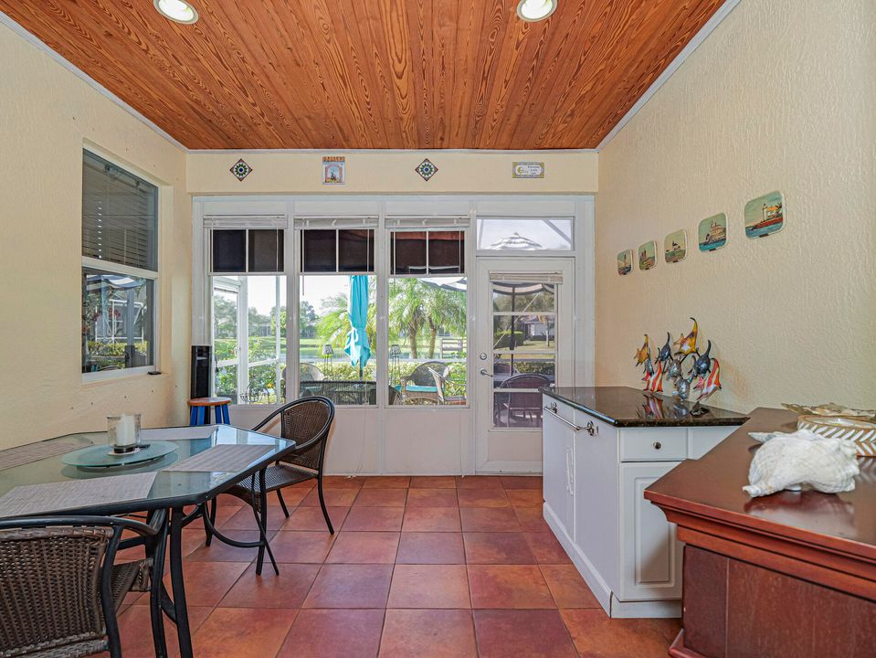 На продажу: $379,900 (3 спален, 2 ванн, 1529 Квадратных фут)