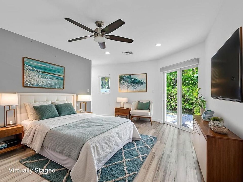 出租: $5,000 (4 贝兹, 3 浴室, 2053 平方英尺)