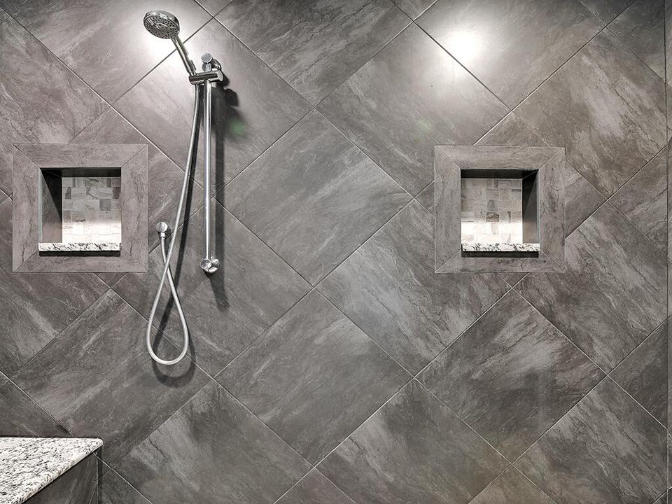 出租: $5,000 (4 贝兹, 3 浴室, 2053 平方英尺)