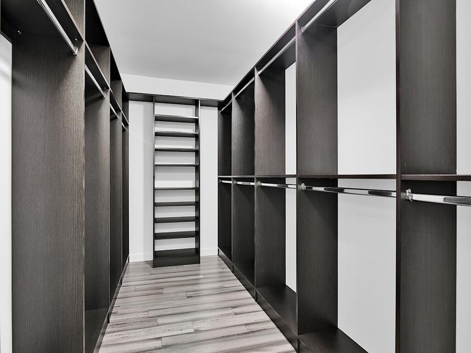 出租: $5,000 (4 贝兹, 3 浴室, 2053 平方英尺)