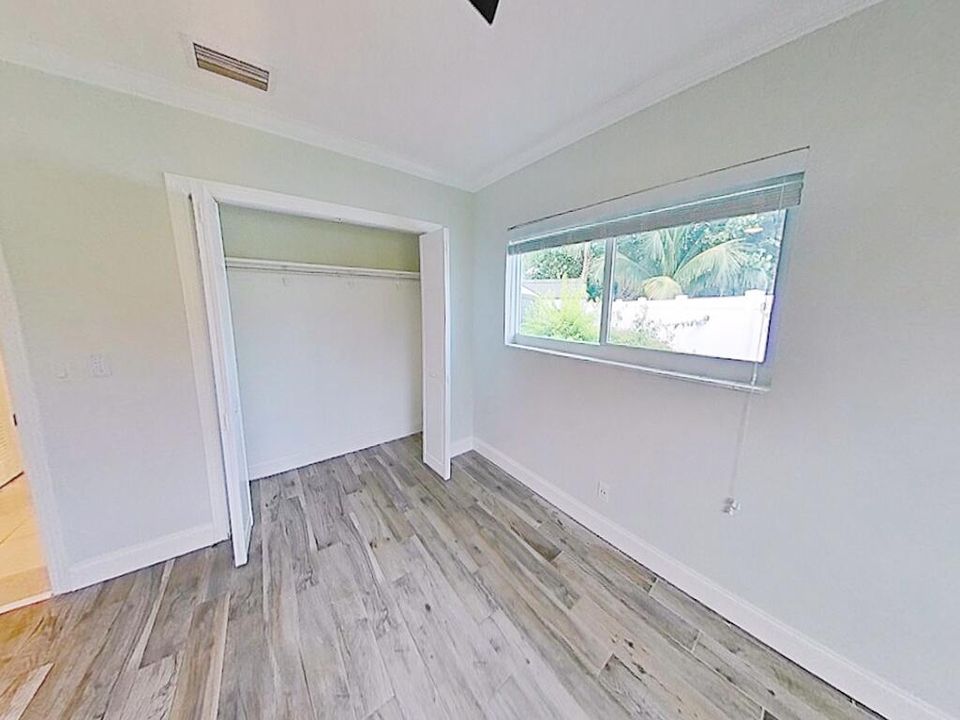 出租: $5,000 (4 贝兹, 3 浴室, 2053 平方英尺)