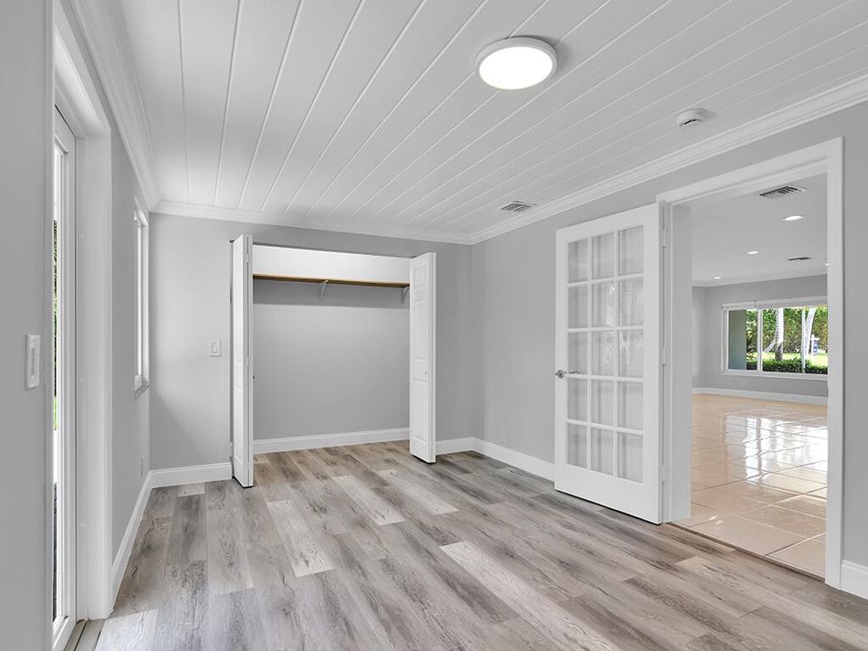 出租: $5,000 (4 贝兹, 3 浴室, 2053 平方英尺)