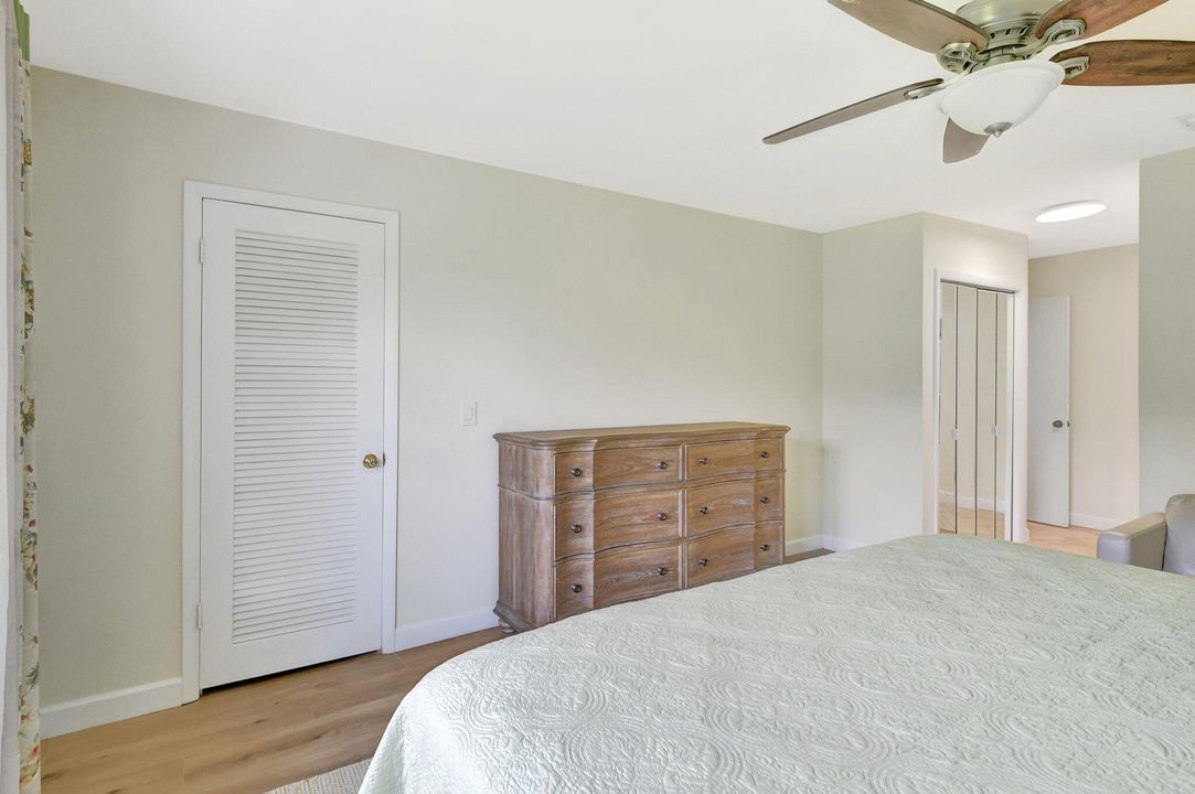 В аренду: $2,700 (2 спален, 2 ванн, 1216 Квадратных фут)