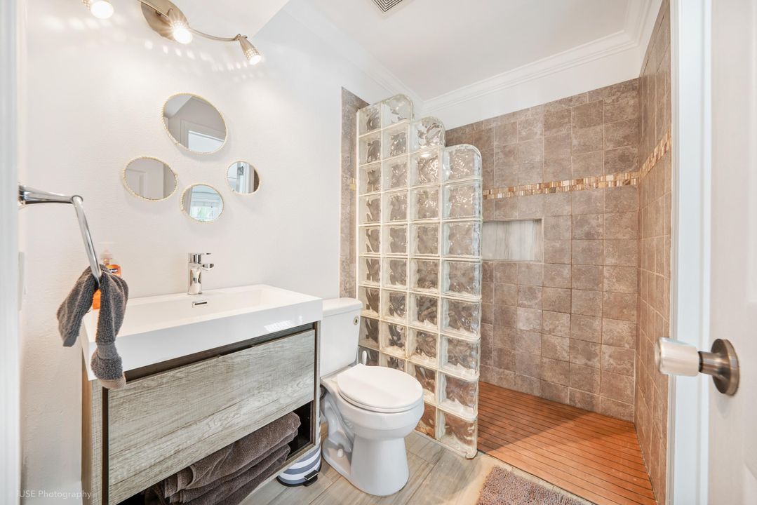 For Sale: $733,000 (2 beds, 2 baths, 1447 Square Feet)