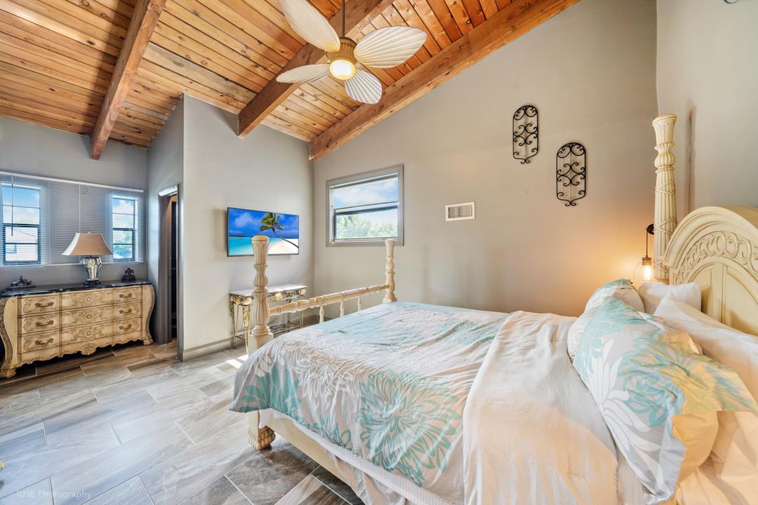 For Sale: $733,000 (2 beds, 2 baths, 1447 Square Feet)