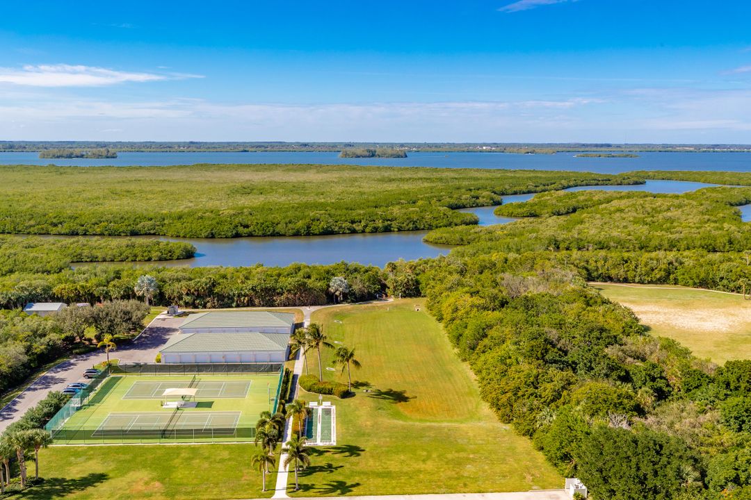 На продажу: $950,000 (3 спален, 3 ванн, 2387 Квадратных фут)