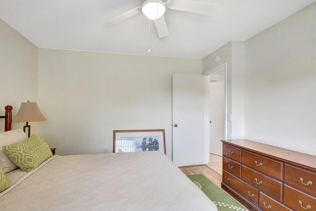 В аренду: $2,700 (2 спален, 2 ванн, 1216 Квадратных фут)