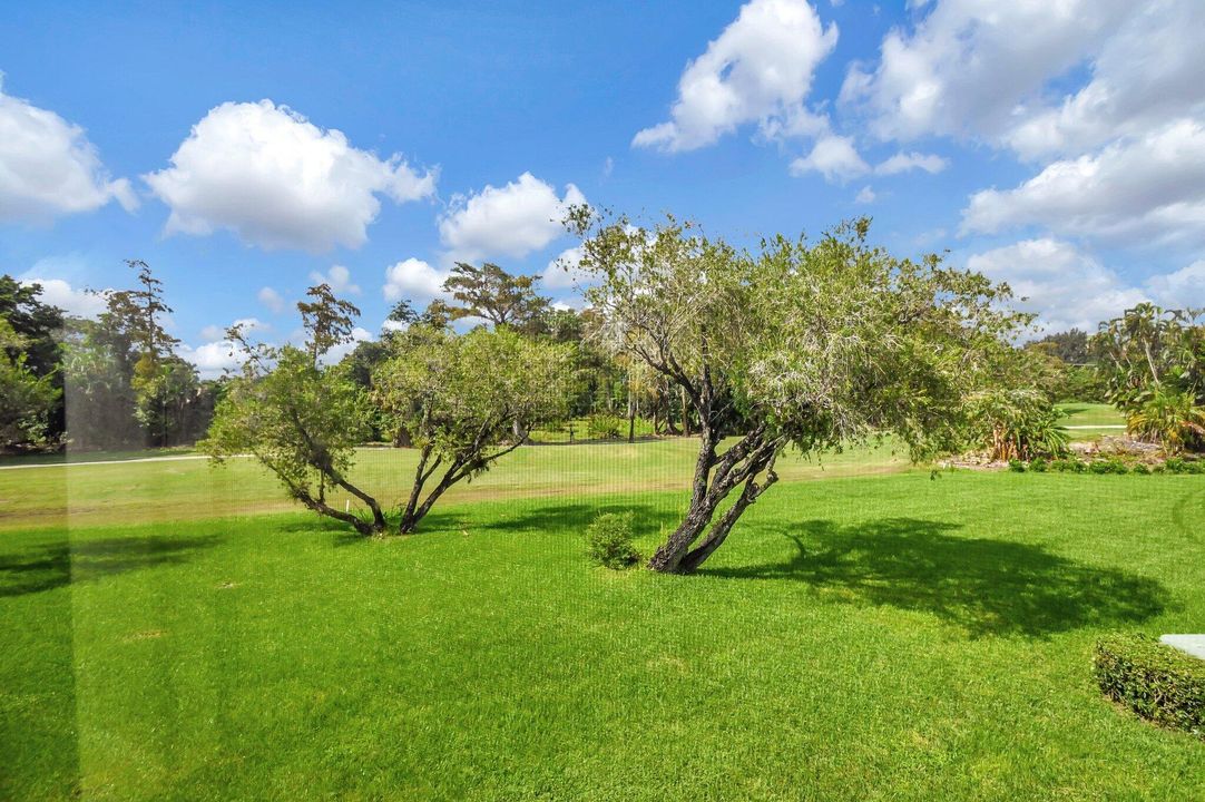 В аренду: $2,700 (2 спален, 2 ванн, 1216 Квадратных фут)