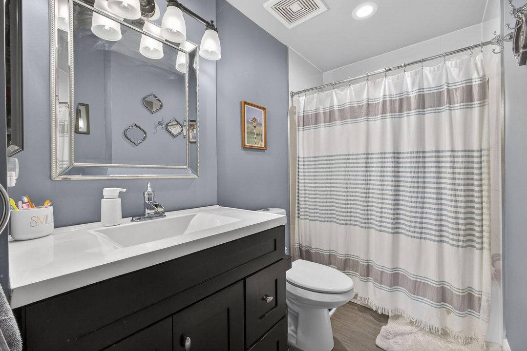 For Sale: $565,000 (3 beds, 2 baths, 1724 Square Feet)