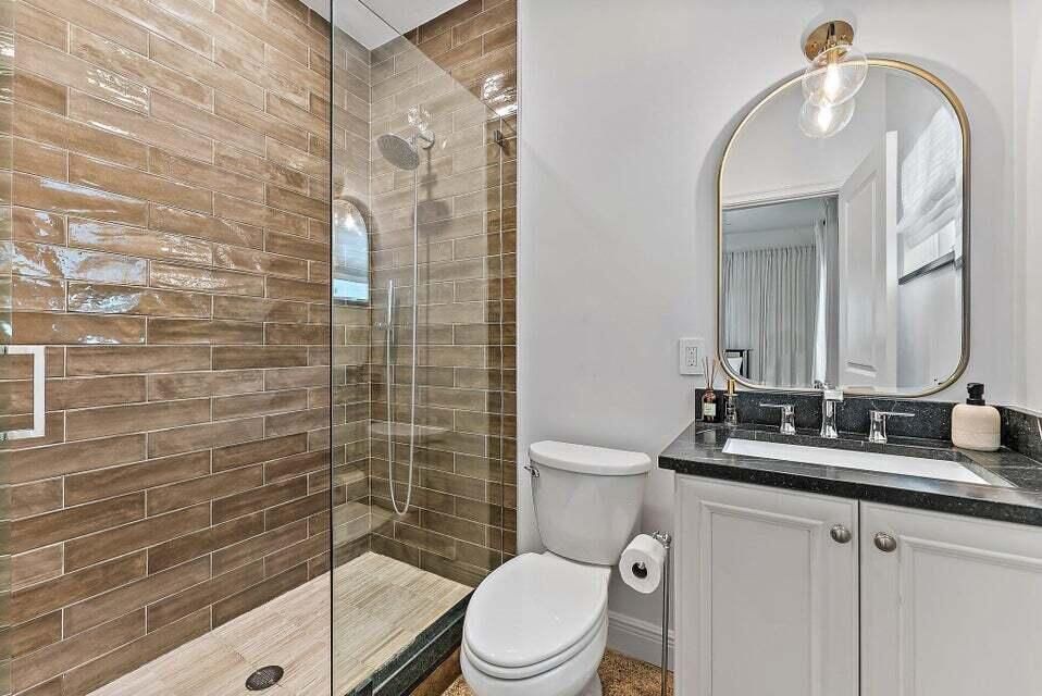 出租: $6,000 (3 贝兹, 2 浴室, 1144 平方英尺)