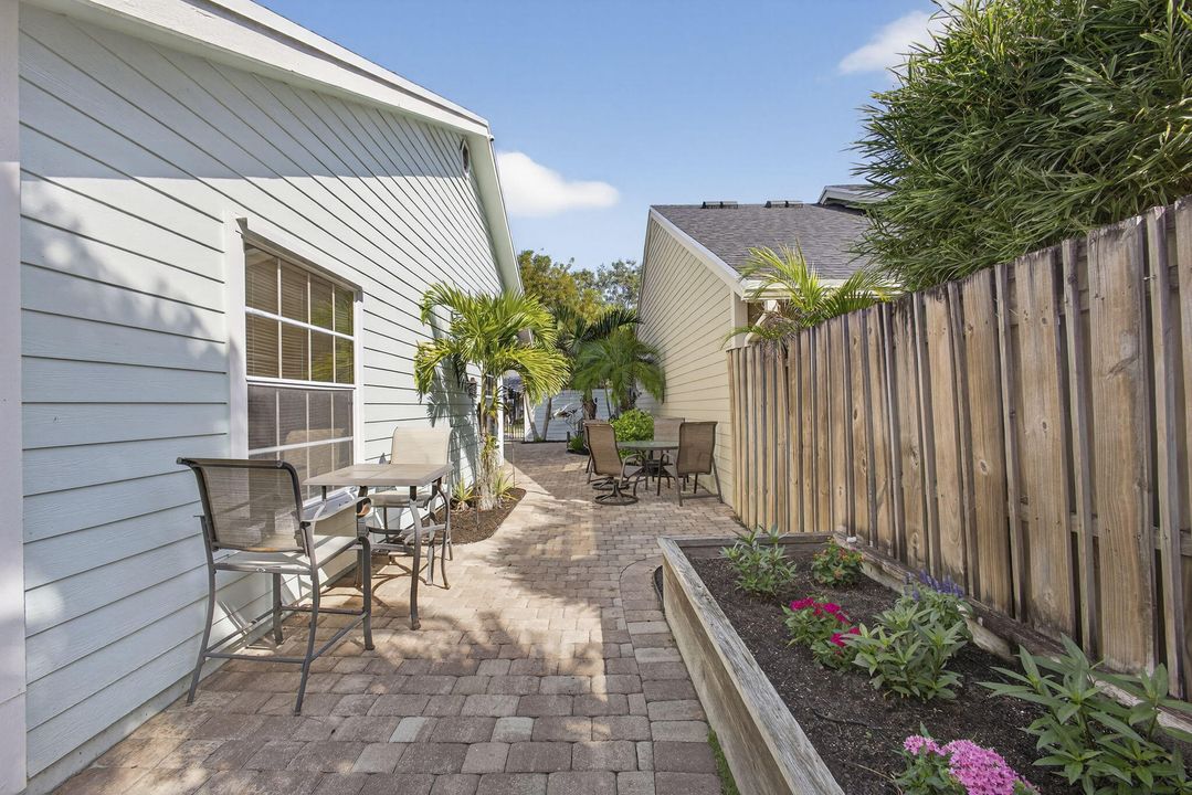 For Sale: $565,000 (3 beds, 2 baths, 1724 Square Feet)