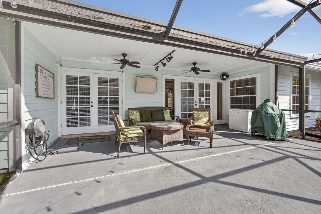 For Sale: $565,000 (3 beds, 2 baths, 1724 Square Feet)