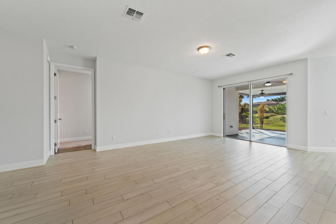 En Venta: $499,900 (3 camas, 2 baños, 2039 Pies cuadrados)