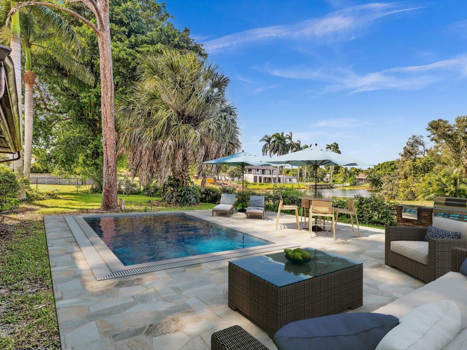 For Sale: $699,000 (2 beds, 2 baths, 1569 Square Feet)