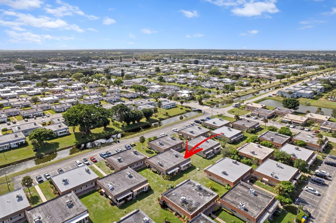 For Sale: $90,000 (1 beds, 1 baths, 720 Square Feet)