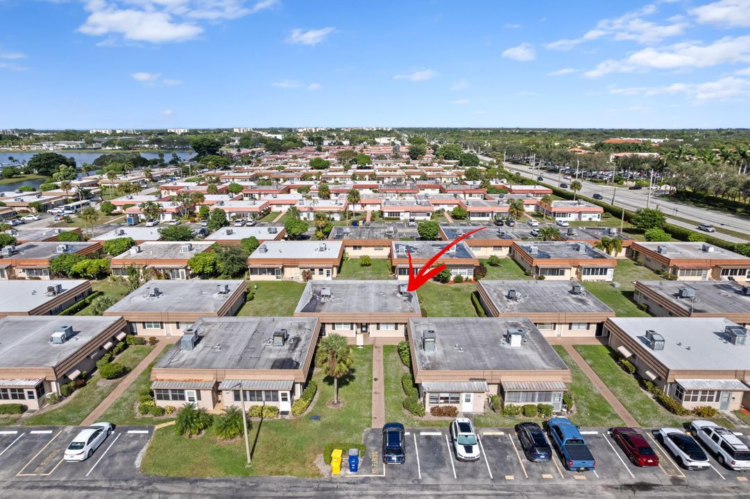 For Sale: $90,000 (1 beds, 1 baths, 720 Square Feet)