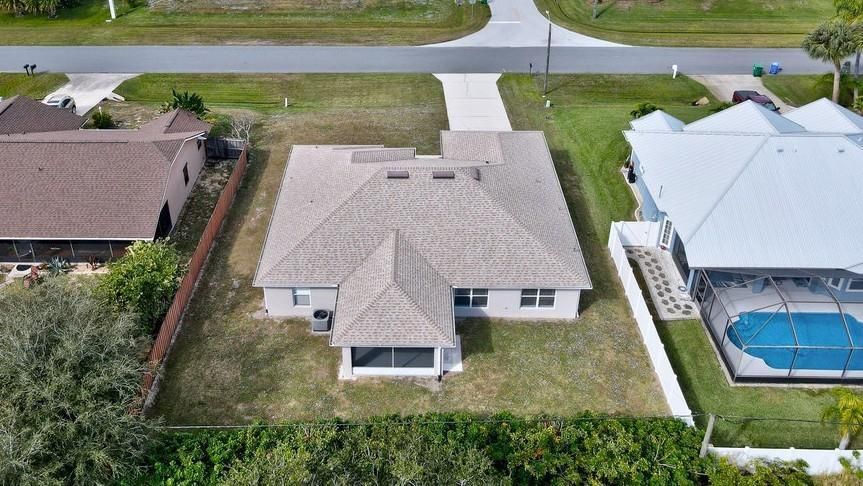 En Venta: $369,900 (4 camas, 3 baños, 2110 Pies cuadrados)