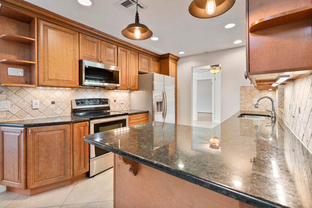 For Sale: $389,000 (3 beds, 2 baths, 1618 Square Feet)