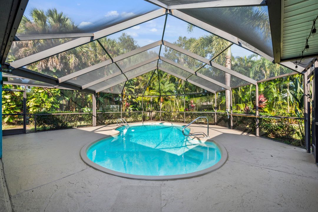 For Sale: $389,000 (3 beds, 2 baths, 1618 Square Feet)