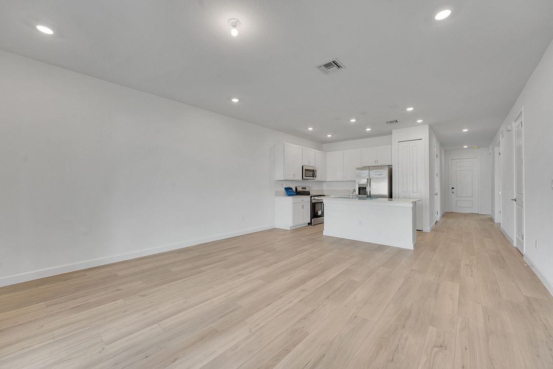 В аренду: $2,200 (3 спален, 2 ванн, 1436 Квадратных фут)