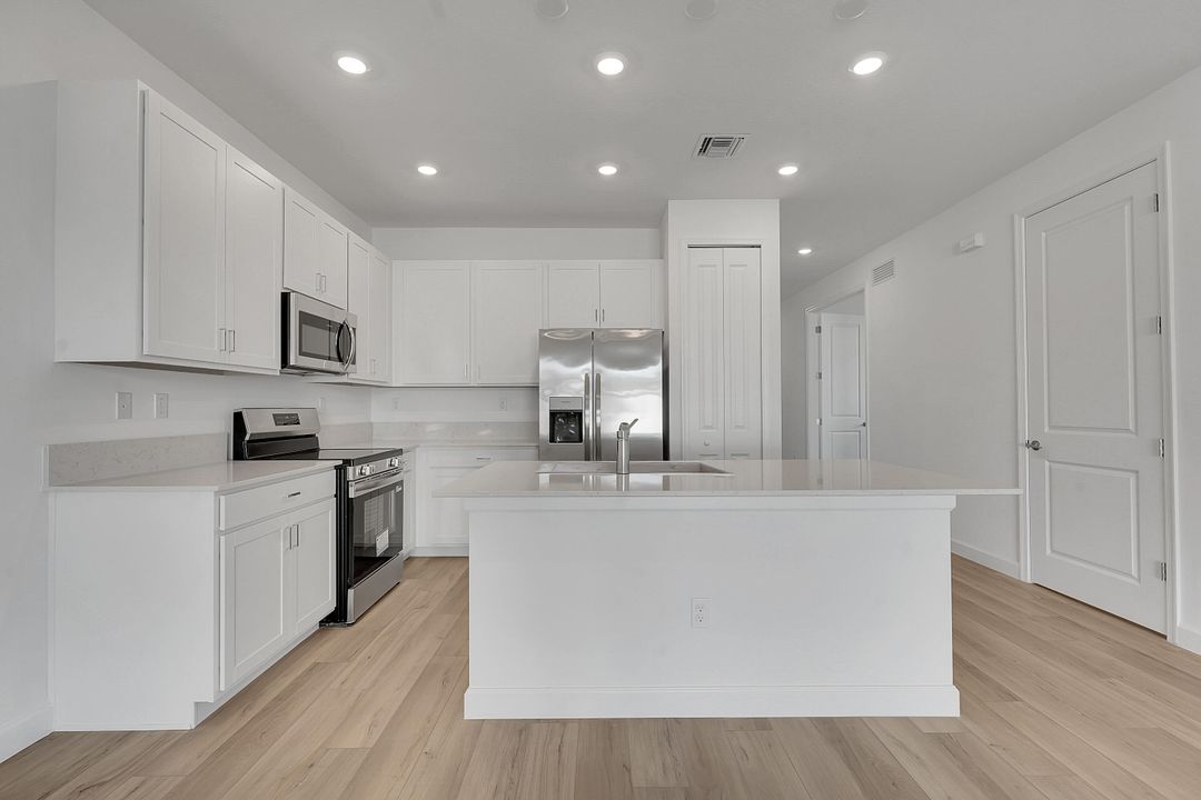 В аренду: $2,200 (3 спален, 2 ванн, 1436 Квадратных фут)