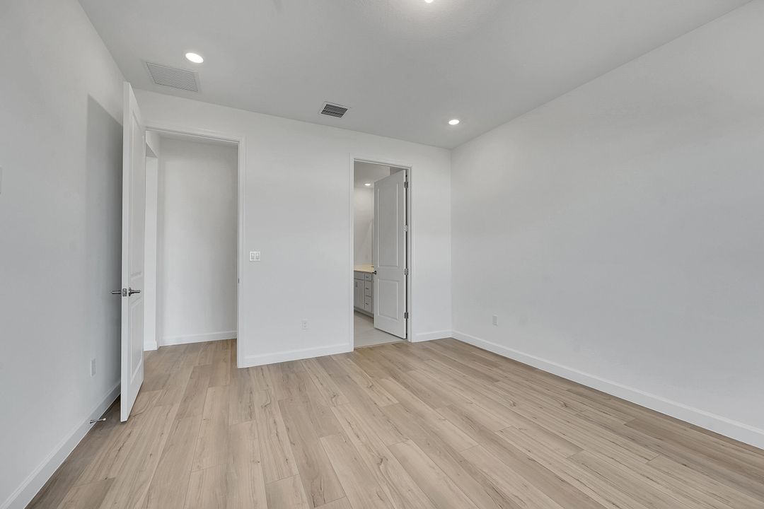 В аренду: $2,200 (3 спален, 2 ванн, 1436 Квадратных фут)