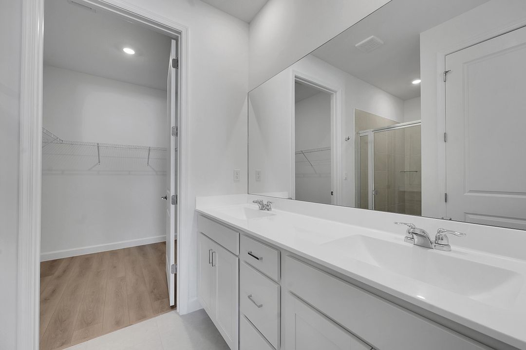 В аренду: $2,200 (3 спален, 2 ванн, 1436 Квадратных фут)