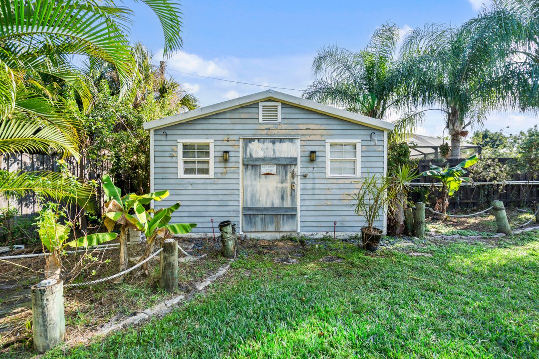 For Sale: $389,000 (3 beds, 2 baths, 1618 Square Feet)