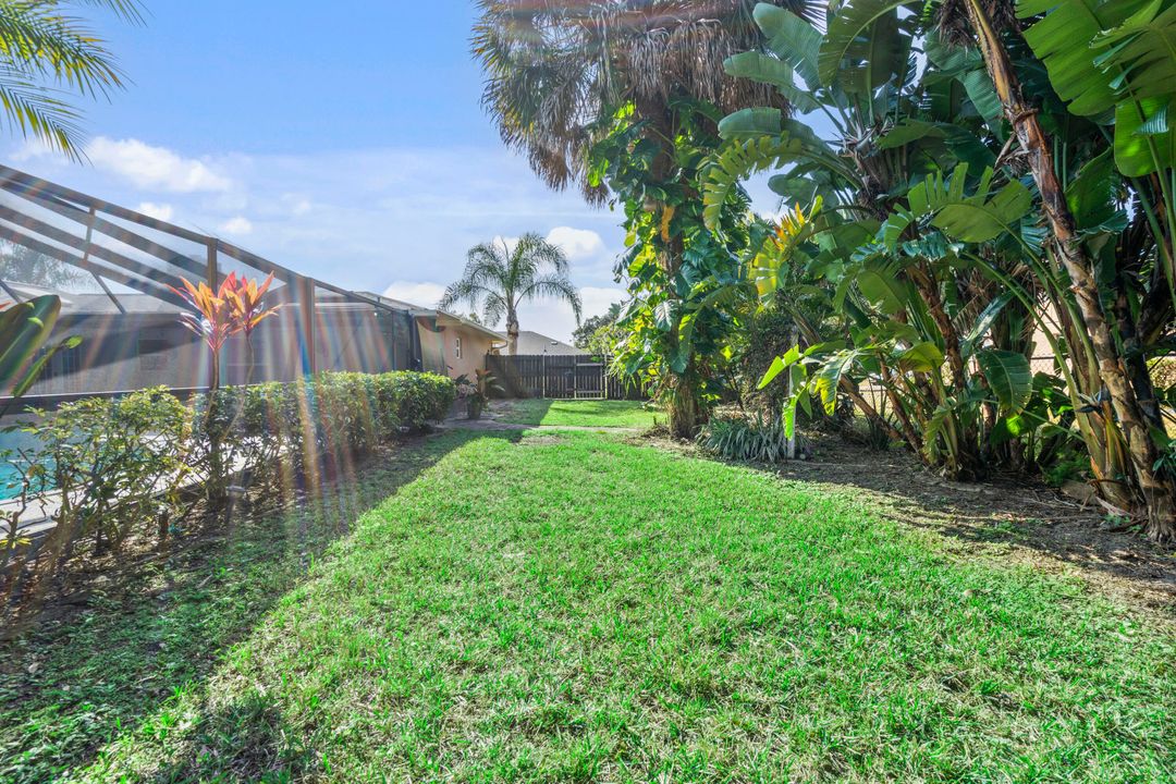 For Sale: $389,000 (3 beds, 2 baths, 1618 Square Feet)