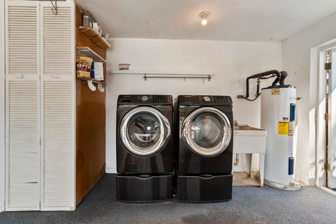 For Sale: $389,000 (3 beds, 2 baths, 1618 Square Feet)