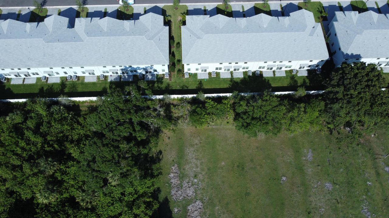 For Rent: $2,295 (3 beds, 2 baths, 1485 Square Feet)