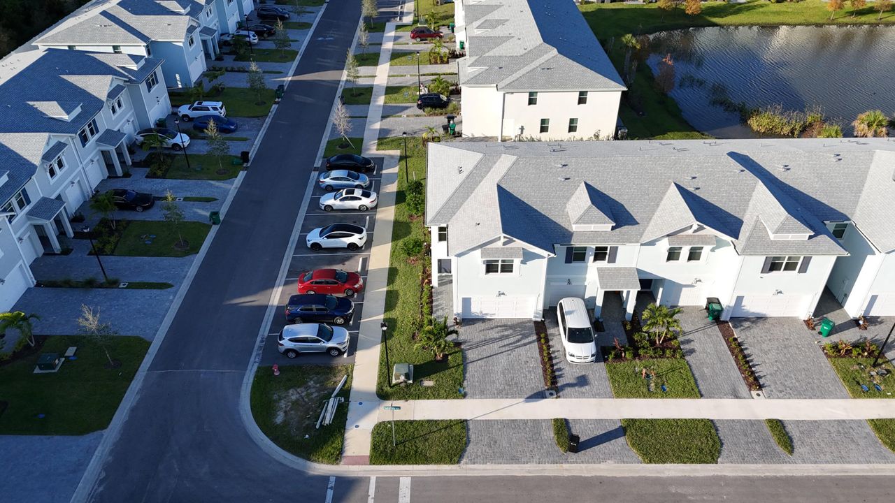 For Rent: $2,295 (3 beds, 2 baths, 1485 Square Feet)